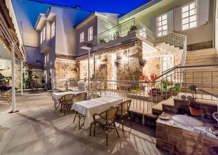 Lavin Suites